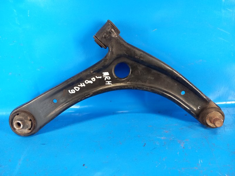 Запчасть рычаг передней подвески нижний правый JEEP COMPASS 06-16 2014 2.0 ECN 5105040AI Б/У Рычаг передней подвески нижний правый JEEP COMPASS 06-16 2014 2.0 ECN 5105040AI Б/У