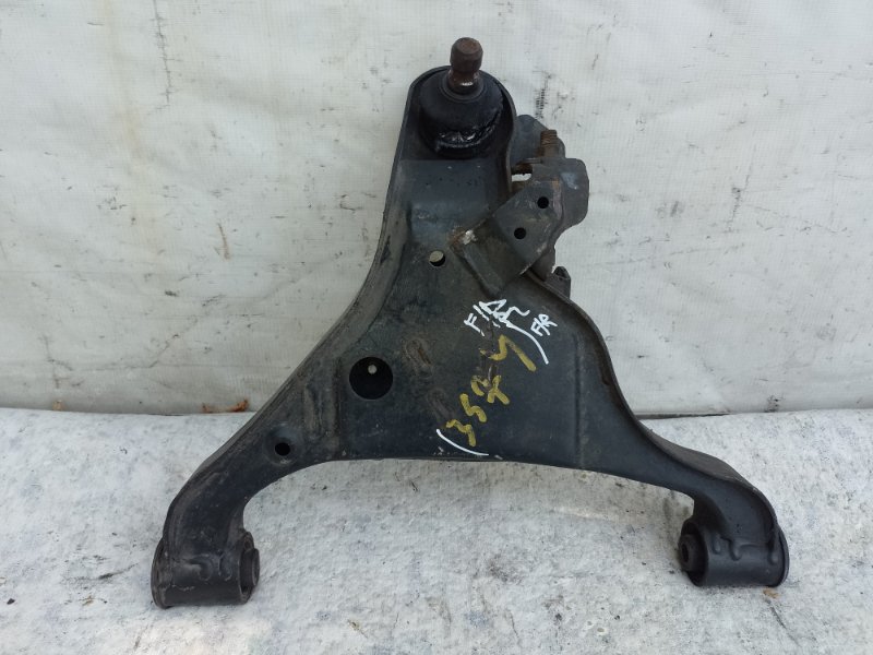 Рычаг передней подвески нижний правый NISSAN PATHFINDER R51 04-14 2004 R51 4.0 VQ40DE 54500-EA00A Б/У