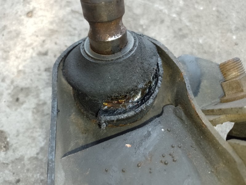 Рычаг передней подвески нижний правый NISSAN PATHFINDER R51 04-14 R51 4.0 VQ40DE