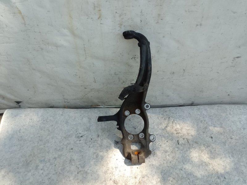 Кулак поворотный передний правый PATHFINDER R51 04-14 2004 R51 4.0 VQ40DE