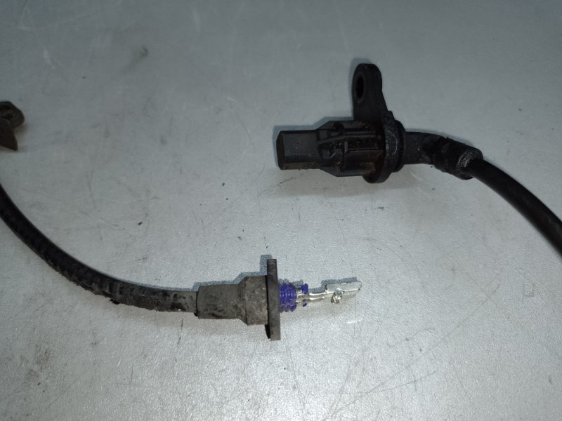 Датчик ABS передний левый TUCSON 04-10 2006 2.7 G6BA