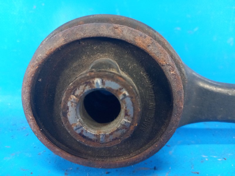 Рычаг передней подвески верхний правый MUSTANG 15- 2019 S550 2.3 C23HD0D