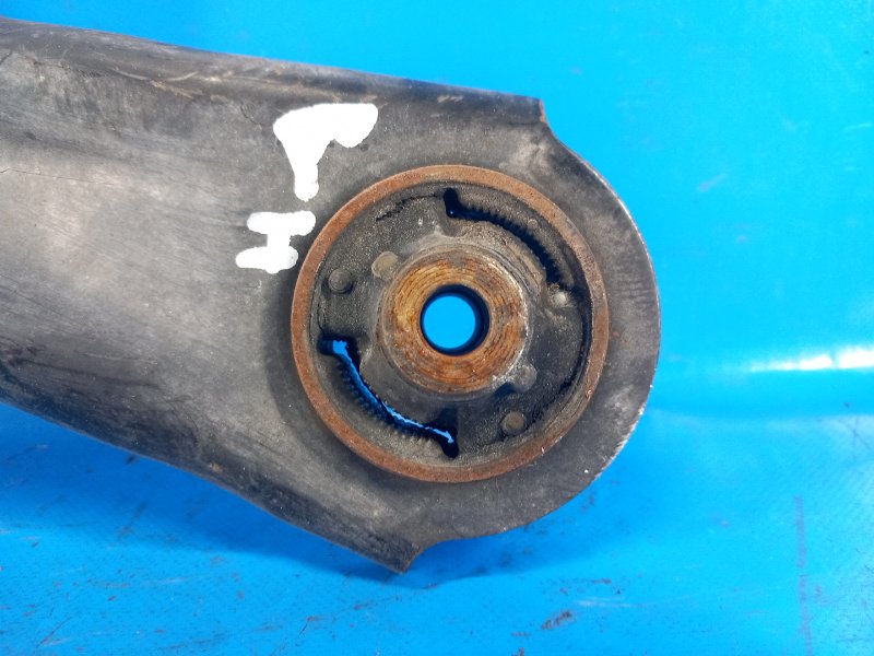 Рычаг передней подвески нижний левый SENTRA B17 12-21 2013 1.8 MRA8DE