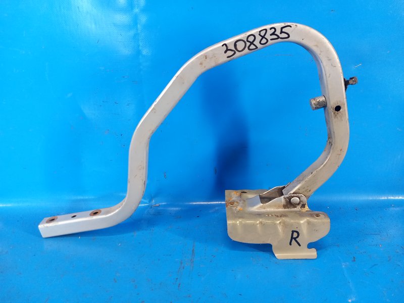 Запчасть петля крышки багажника правая NISSAN SENTRA B17 12-21 2013 1.8 MRA8DE 844003SG0A Б/У Петля крышки багажника правая NISSAN SENTRA B17 12-21 2013 1.8 MRA8DE 844003SG0A Б/У