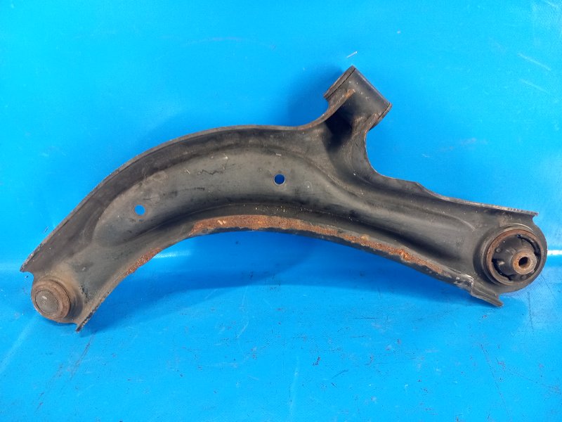 Рычаг передней подвески нижний правый SENTRA B17 12-21 2013 1.8 MRA8DE