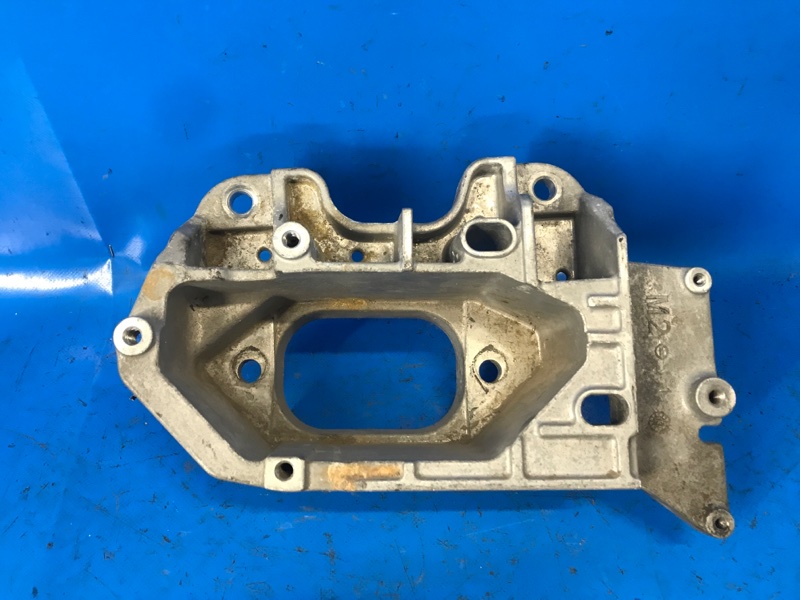 Подушка двигателя NISSAN SENTRA B17 12-21 1.8 MRA8DE