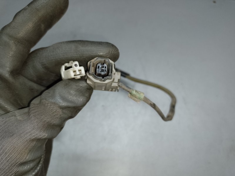 Провод датчика ABS задний правый SIENNA 11-16 2012 3.5 2GR-FE