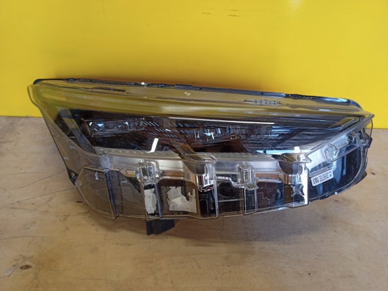 Запчасть фара правая FORD MUSTANG MACH-E 19- LJ8B13E014EE Б/У Фара правая FORD MUSTANG MACH-E 19- LJ8B13E014EE Б/У