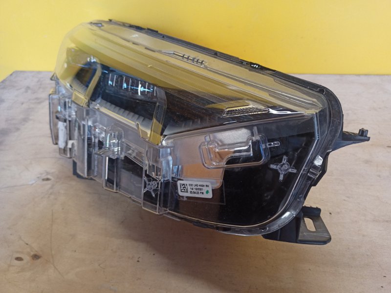 Фара правая MUSTANG MACH-E 19- Фара правая MUSTANG MACH-E 19-