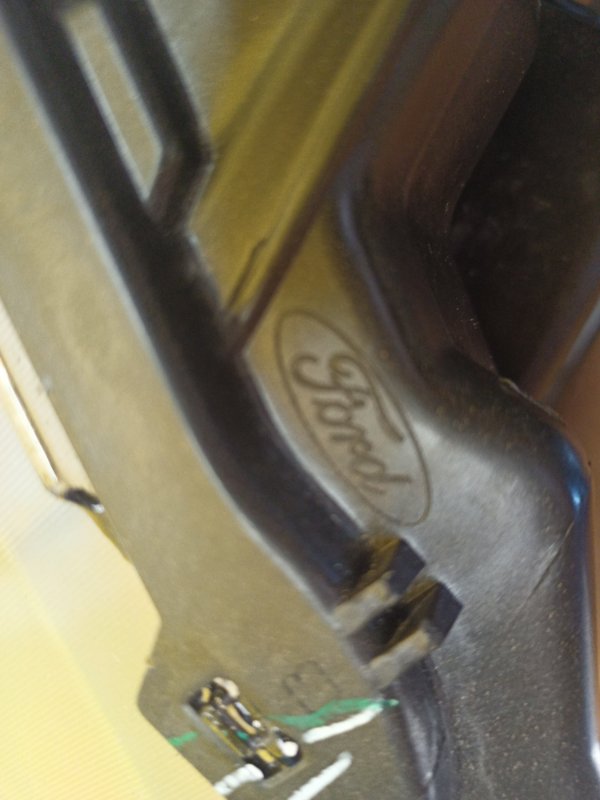 Фара правая MUSTANG MACH-E 19- Фара правая MUSTANG MACH-E 19-