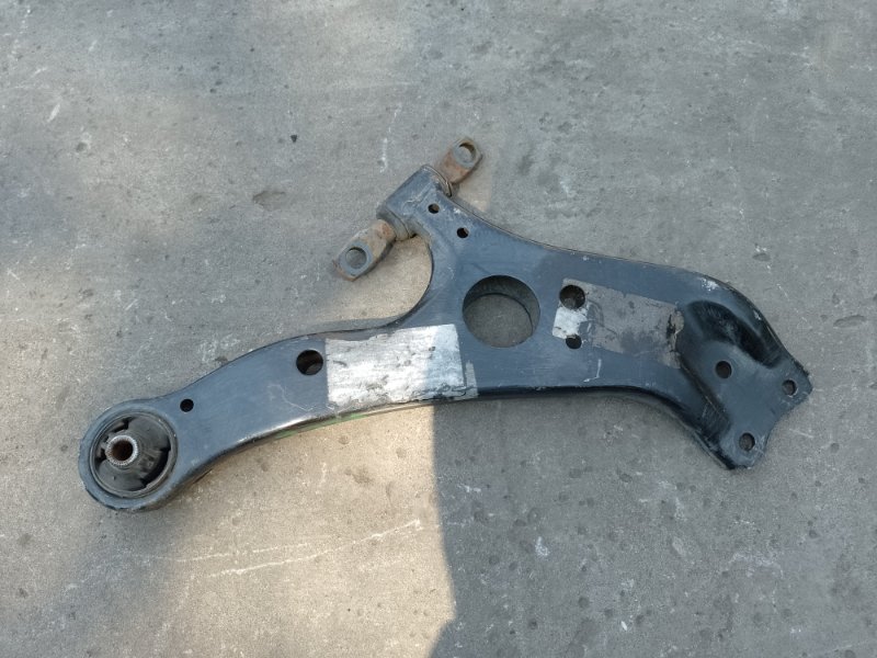 Запчасть рычаг передней подвески нижний правый TOYOTA SIENNA 11-16 2012 3.5 2GR-FE 48068-08040 Б/У Рычаг передней подвески нижний правый TOYOTA SIENNA 11-16 2012 3.5 2GR-FE 48068-08040 Б/У