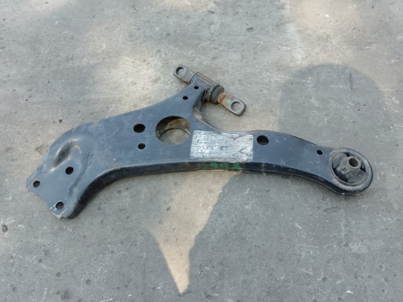 Запчасть рычаг передней подвески нижний левый TOYOTA SIENNA 11-16 2012 3.5 2GR-FE 48069-08040 Б/У Рычаг передней подвески нижний левый TOYOTA SIENNA 11-16 2012 3.5 2GR-FE 48069-08040 Б/У
