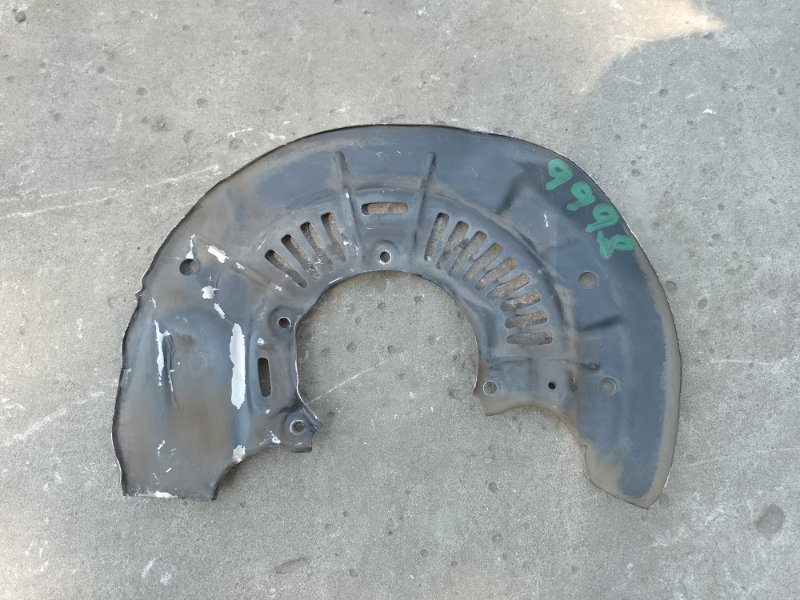 Защита тормозного диска передняя правая TOYOTA SIENNA 11-16 2012 3.5 2GR-FE 47703-0T010 Б/У