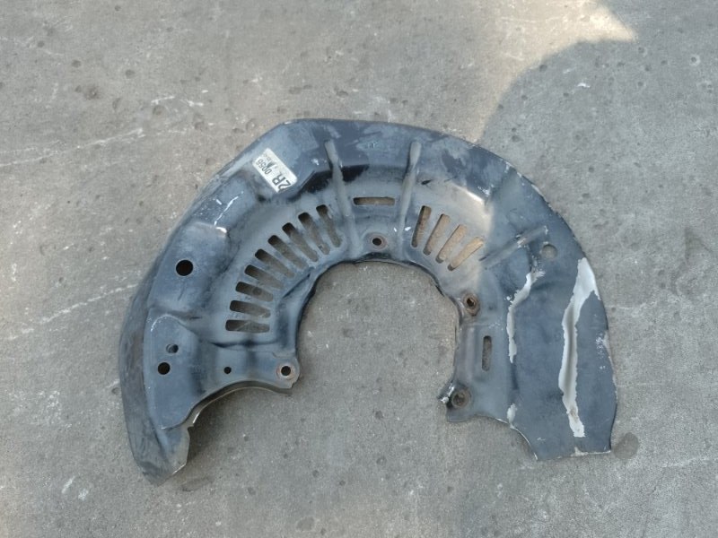 Защита тормозного диска передняя правая SIENNA 11-16 2012 3.5 2GR-FE