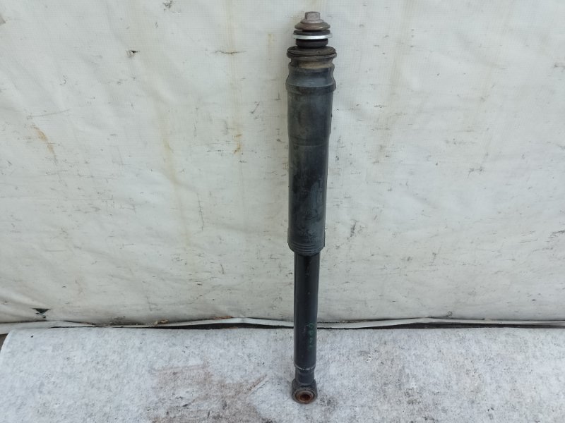 Запчасть амортизатор задний TOYOTA SIENNA 11-16 2012 3.5 2GR-FE 48531-09850 Б/У Амортизатор задний TOYOTA SIENNA 11-16 2012 3.5 2GR-FE 48531-09850 Б/У