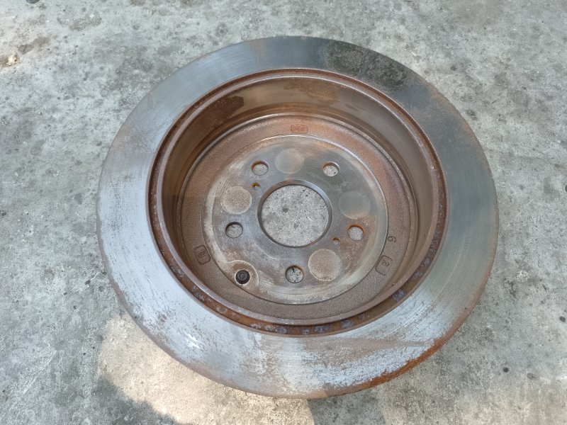 Тормозной диск задний TOYOTA SIENNA 11-16 2012 3.5 2GR-FE 42431-0E020 Б/У