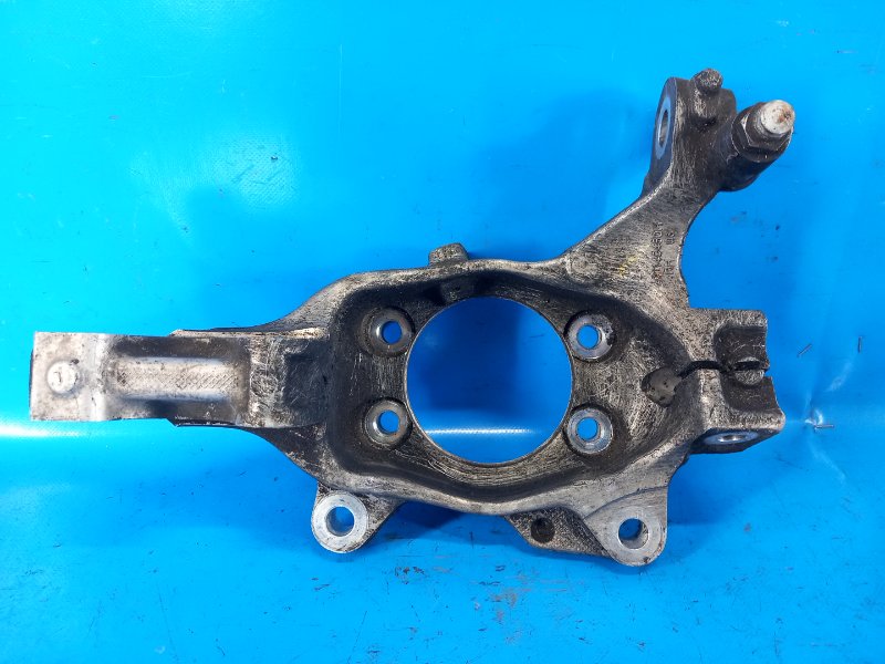 Кулак поворотный правый PATHFINDER R52 12-21 2015 R52 3.5 VQ35DE