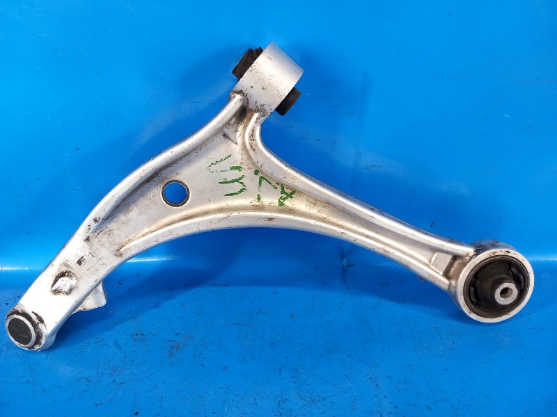 Запчасть рычаг передней подвески нижний правый HONDA ODYSSEY 05-10 51350-SHJ-A03 Б/У Рычаг передней подвески нижний правый HONDA ODYSSEY 05-10 51350-SHJ-A03 Б/У