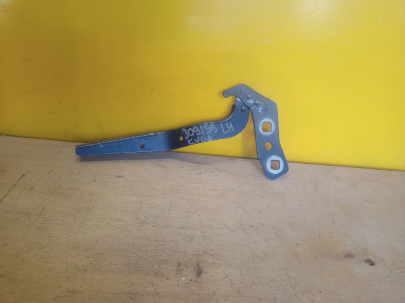 Петля капота левая FORD KUGA  20-24 LJ6Z-16797-A Б/У