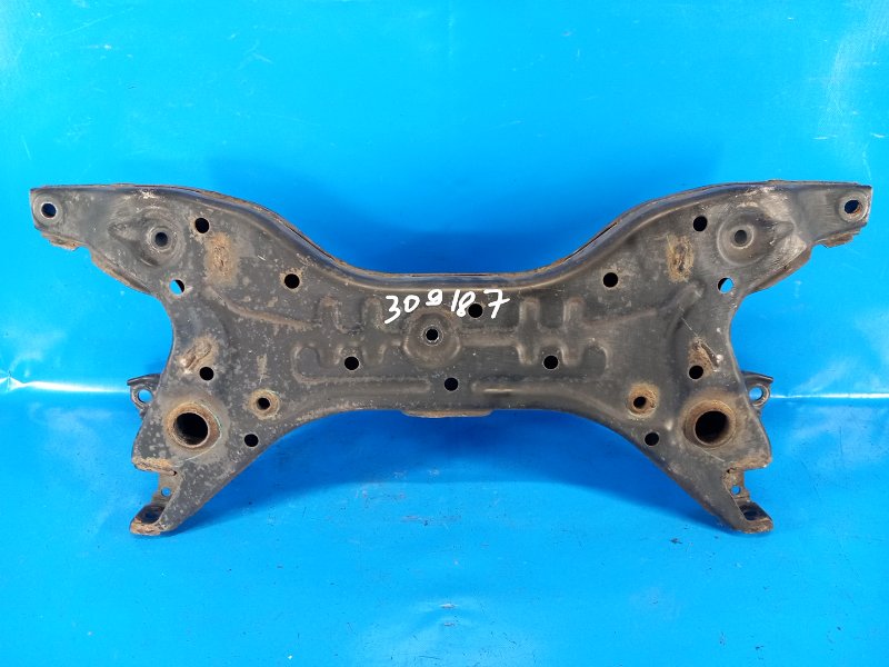 Запчасть балка передней подвески MITSUBISHI MIRAGE 13- 2013 1.2 3A92 4000A230 Б/У Балка передней подвески MITSUBISHI MIRAGE 13- 2013 1.2 3A92 4000A230 Б/У