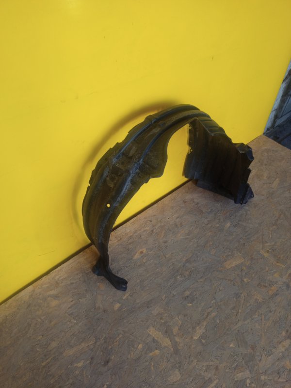 Подкрылок передний левый CT200 17-