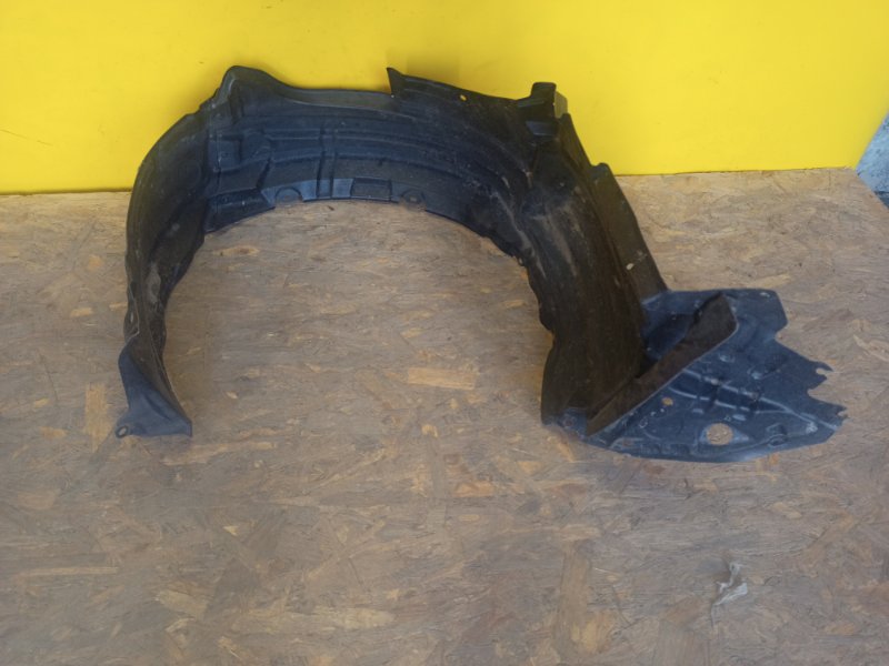 Подкрылок передний левый CT200 17-