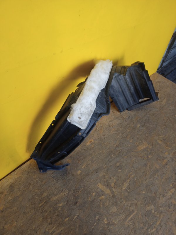 Подкрылок передний левый CT200 17-