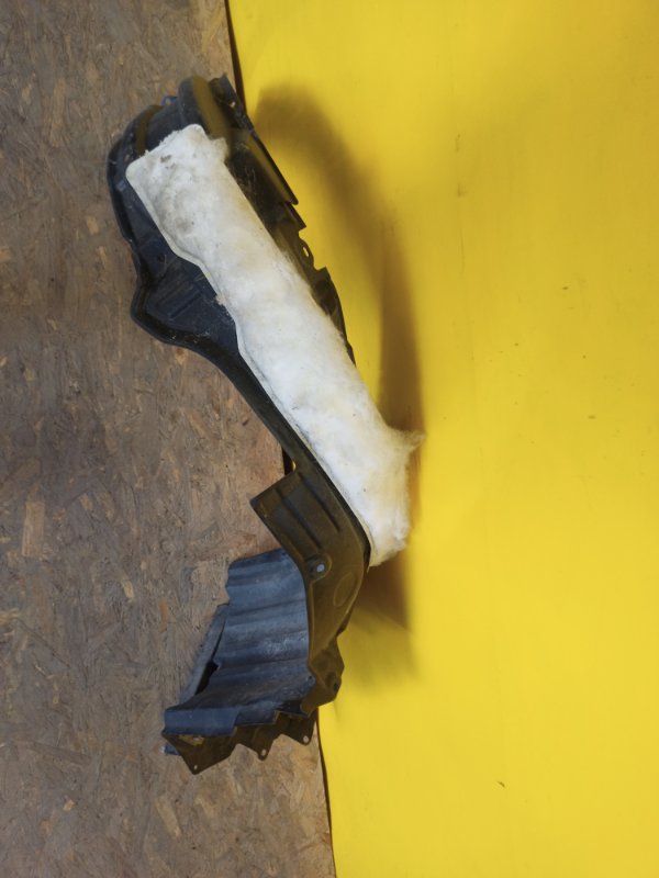 Подкрылок передний левый CT200 17-