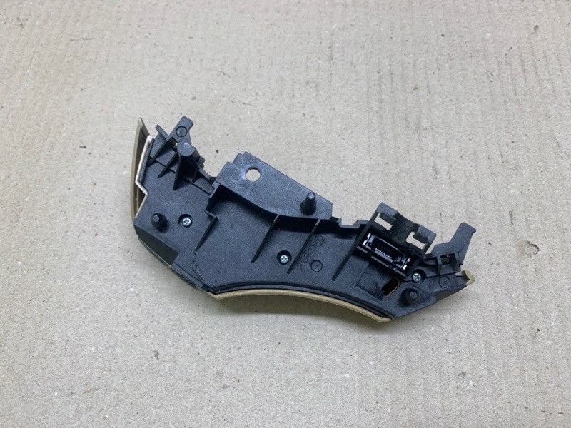 Кнопки на руль правые AVALON 05-12 2005 3.5 2GR-FE