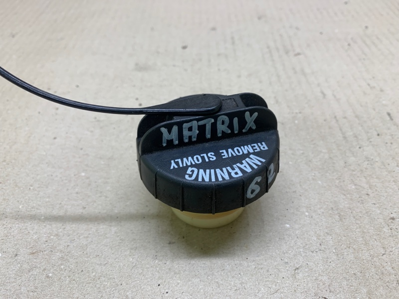 Крышка топливного бака MATRIX 02-08 2002 ZZE132 1.8L 1ZZ-FE