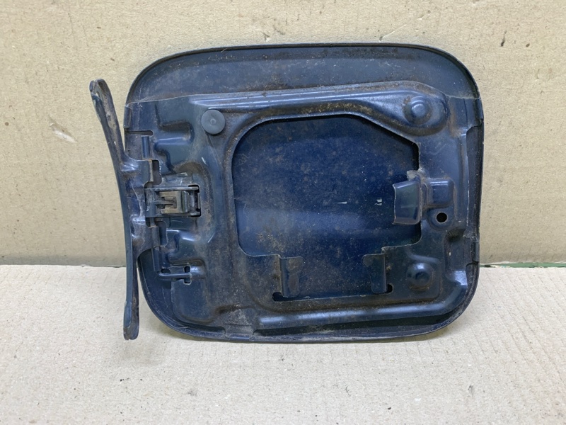 Лючок топливного бака MATRIX 02-08 2002 ZZE132 1.8L 1ZZ-FE