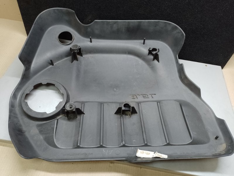 Накладка двигателя декоративная 200 10-14 Накладка двигателя декоративная 200 10-14