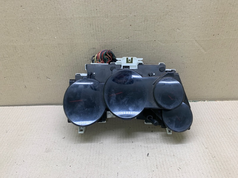 Панель приборов TOYOTA MATRIX 02-08 2002 ZZE132 1.8L 1ZZ-FE 83800-01110 Б/У