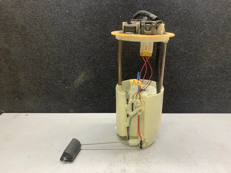 Запчасть топливный насос MITSUBISHI OUTLANDER XL 05-13 1760A265 Б/У Топливный насос MITSUBISHI OUTLANDER XL 05-13 1760A265 Б/У