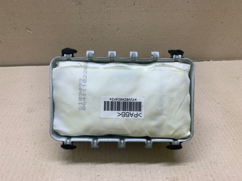 Запчасть подушка безопасности пассажира MITSUBISHI ASX / OUTLANDER SPORT 10-21 2012 2.0 4B11 7030A235 Б/У Подушка безопасности пассажира MITSUBISHI ASX / OUTLANDER SPORT 10-21 2012 2.0 4B11 7030A235 Б/У
