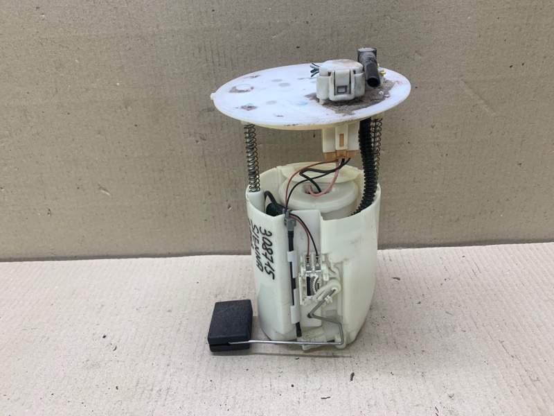 Топливный насос TOYOTA SIENNA 11-16 2012 3.5 2GR-FE 77020-08050 Б/У