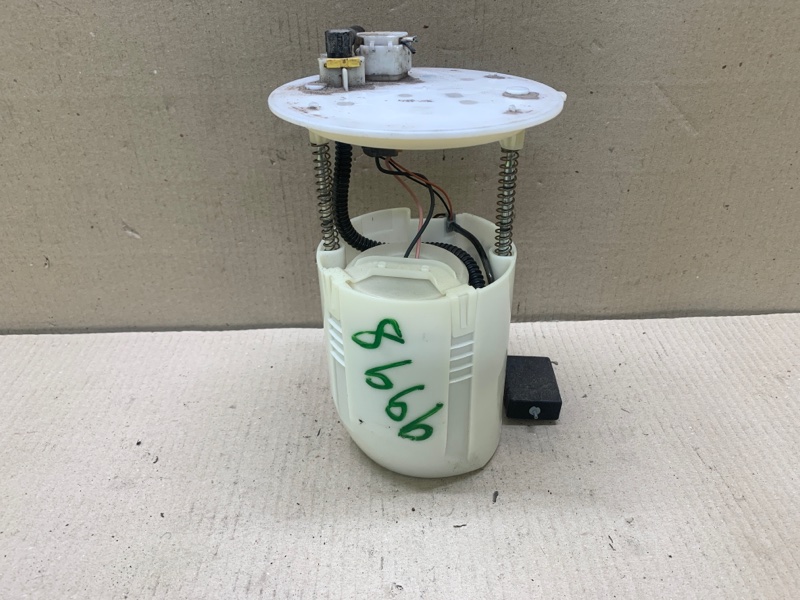 Топливный насос SIENNA 11-16 2012 3.5 2GR-FE