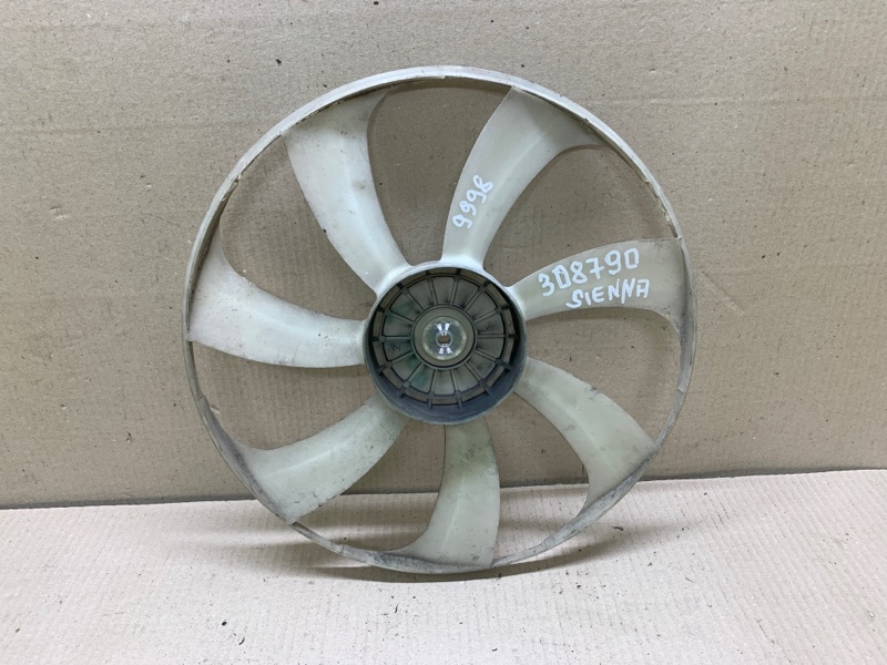 Крыльчатка вентилятора основного радиатора правая SIENNA 11-16 2012 3.5 2GR-FE