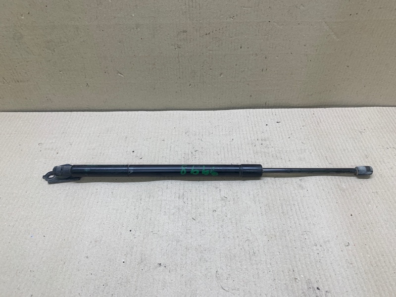 Амортизатор крышки багажника левый TOYOTA SIENNA 11-16 2012 3.5 2GR-FE 68960-08010 Б/У