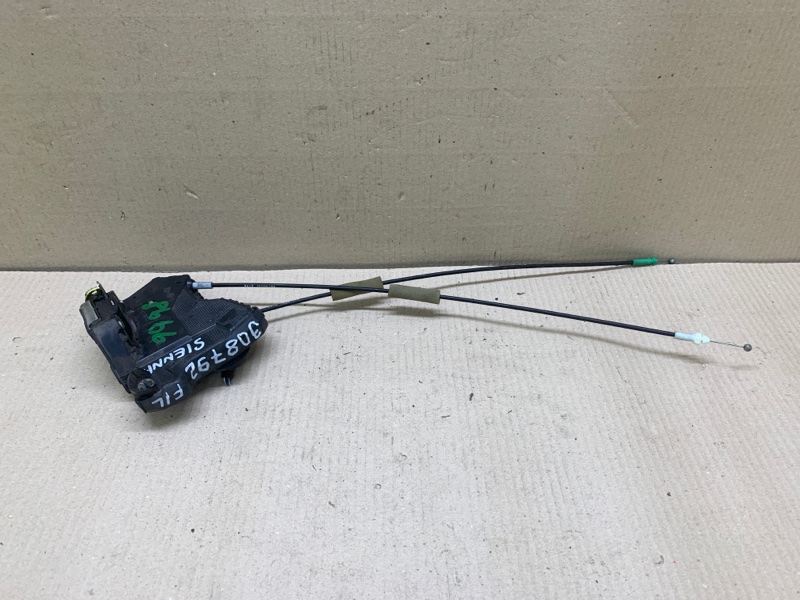 Запчасть замок двери передний левый TOYOTA SIENNA 11-16 2012 3.5 2GR-FE 69040-0C050 Б/У Замок двери передний левый TOYOTA SIENNA 11-16 2012 3.5 2GR-FE 69040-0C050 Б/У