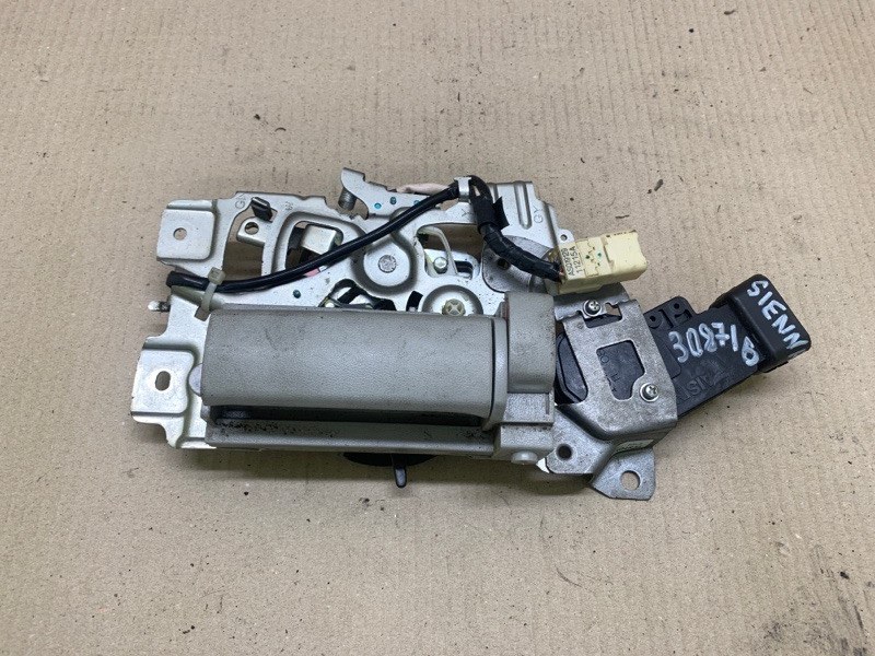 Ручка двери внутренняя задняя правая TOYOTA SIENNA 11-16 2012 3.5 2GR-FE 69070-08021-B0 Б/У