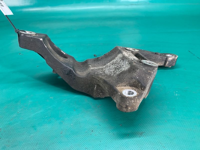 Кронштейн компрессора кондиционера MAZDA TRIBUTE 00-07 Внедорожник 3.0 Кронштейн компрессора кондиционера MAZDA TRIBUTE 00-07 Внедорожник 3.0