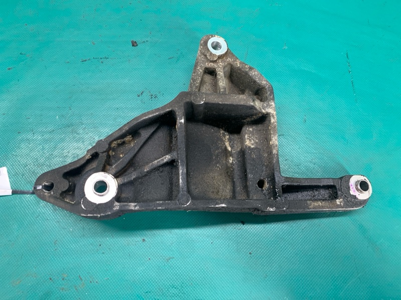 Кронштейн компрессора кондиционера TRIBUTE 00-07 2001 Внедорожник 3.0 Кронштейн компрессора кондиционера TRIBUTE 00-07 2001 Внедорожник 3.0