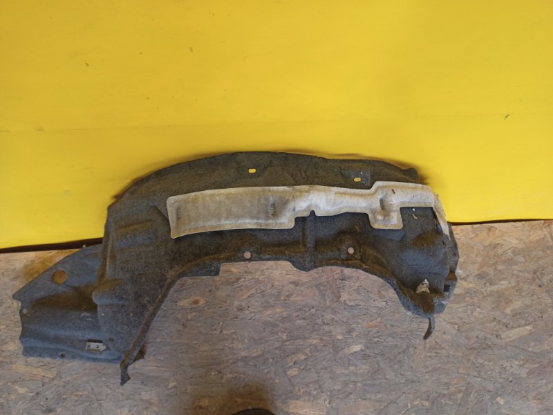 Подкрылок передний правый UX 200 18-