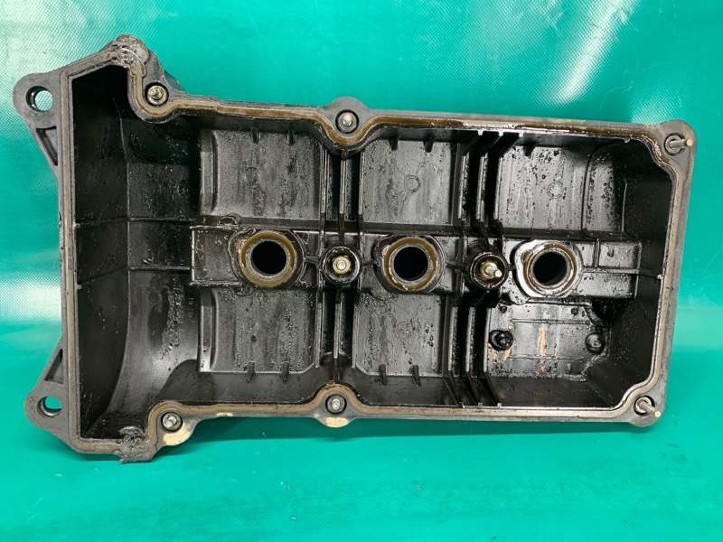 Крышка клапанная левая TRIBUTE 00-07 2001 Внедорожник 3.0