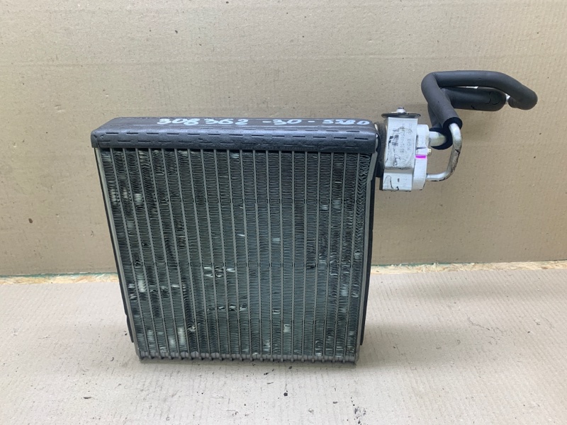 Испаритель кондиционера CAMRY 30 02-06 2003 30 2.4 2AZFE