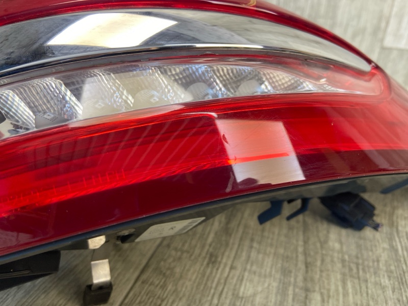 Фонарь наружный правый FUSION 14- 2017 SEDAN C20HDTX Фонарь наружный правый FUSION 14- 2017 SEDAN C20HDTX