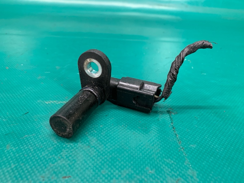 Датчик положения распредвала MAZDA TRIBUTE 00-07 2001 Внедорожник 3.0 GY01-18-230 Б/У