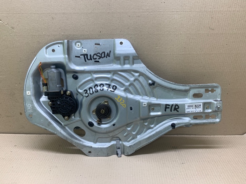 Запчасть стеклоподъемник передний правый HYUNDAI TUCSON 04-10 2006 2.7 G6BA 82406-2E000 Б/У Стеклоподъемник передний правый HYUNDAI TUCSON 04-10 2006 2.7 G6BA 82406-2E000 Б/У
