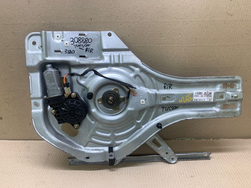 Запчасть стеклоподъемник задний правый HYUNDAI TUCSON 04-10 2006 2.7 G6BA 83406-2E000 Б/У Стеклоподъемник задний правый HYUNDAI TUCSON 04-10 2006 2.7 G6BA 83406-2E000 Б/У